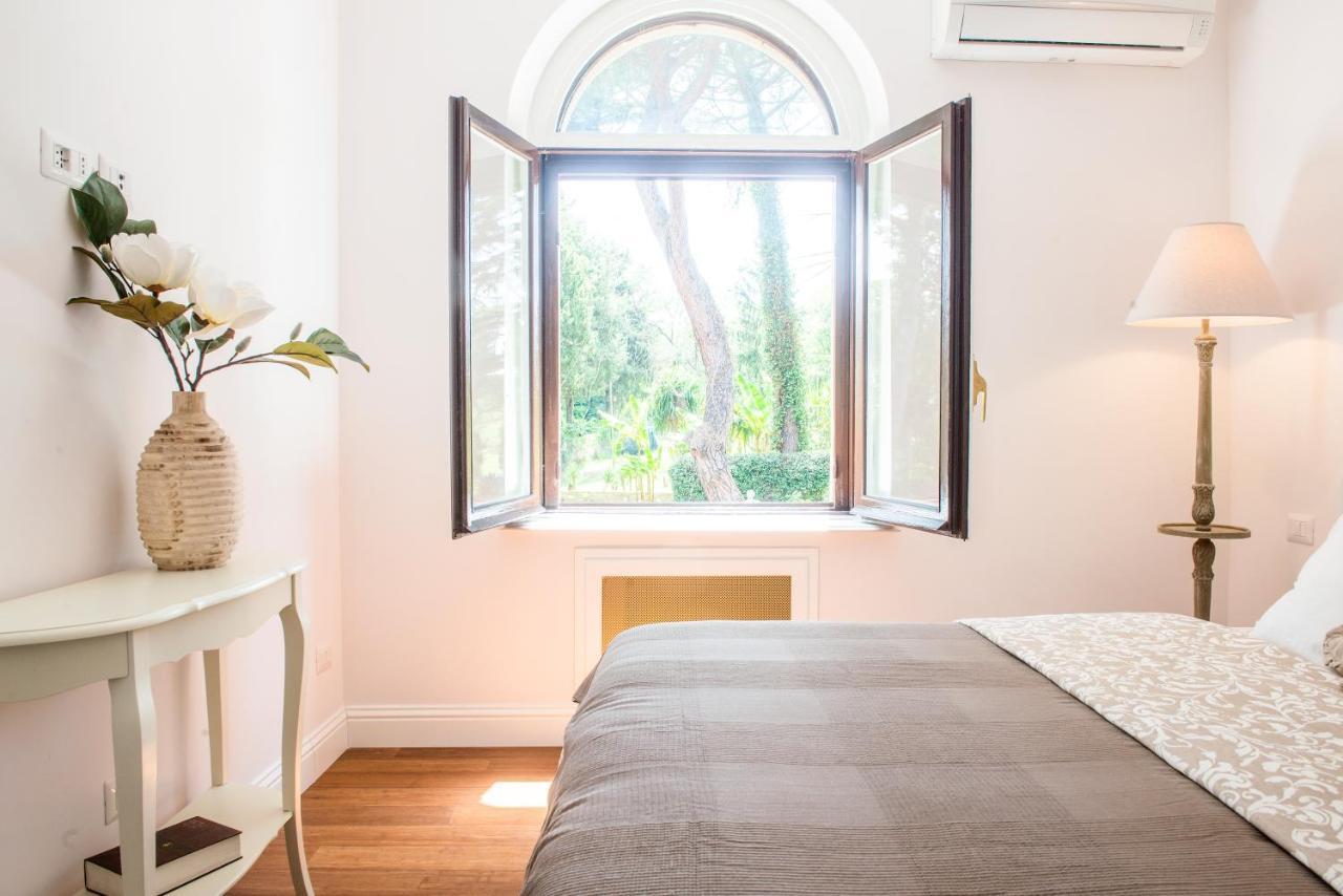 Anaida Villa